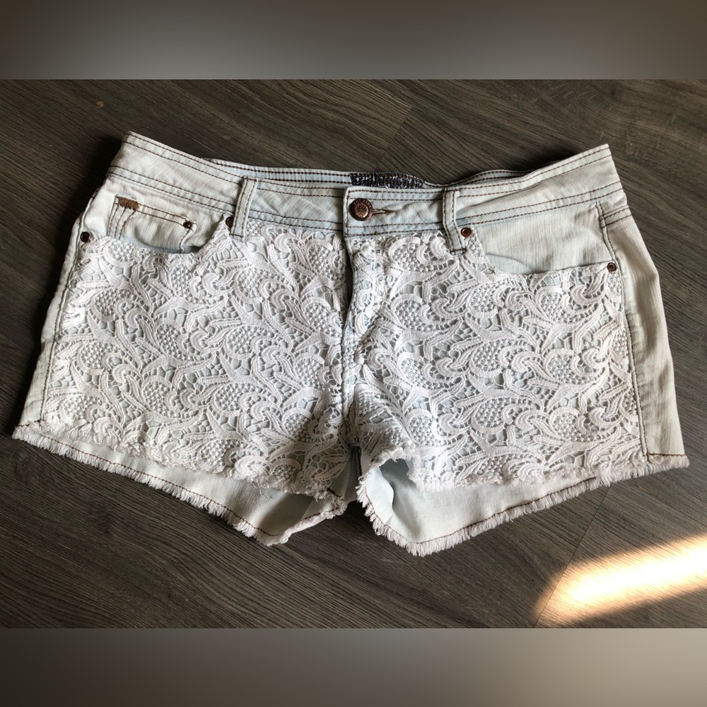 Hot Kiss White Lace Jean Shorts